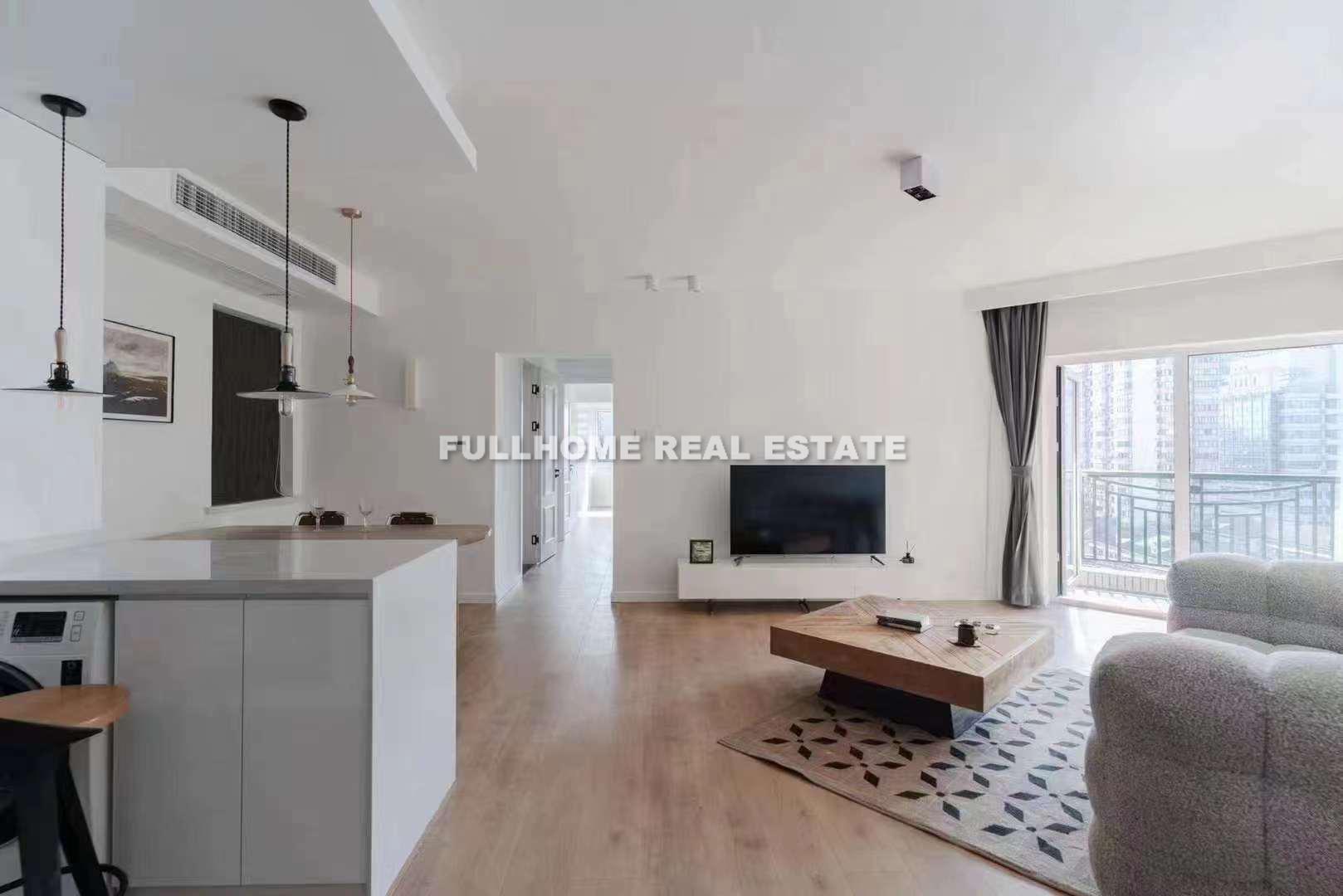 Same compound: Jinqiao Garden, 3 bedrooms in Shanghai