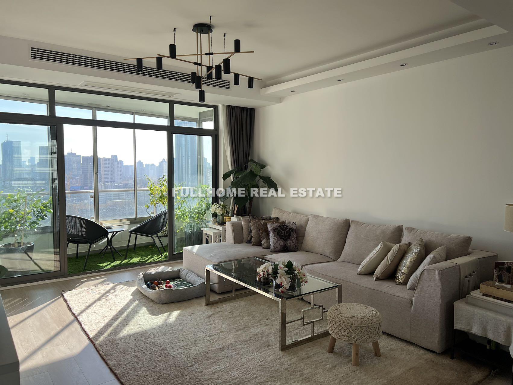 Similar property: Top Of City, 4 bedrooms, 195 sqm in Shanghai