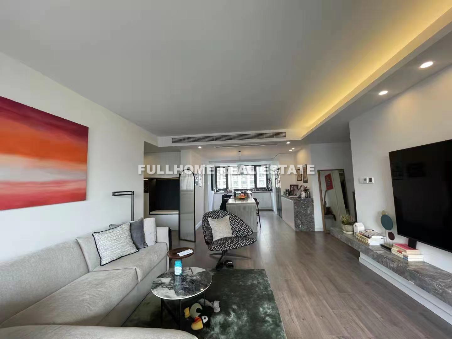 HuiLong New Town - 3 bedroom apartment in Shanghai, Xintiandi, Downtown
