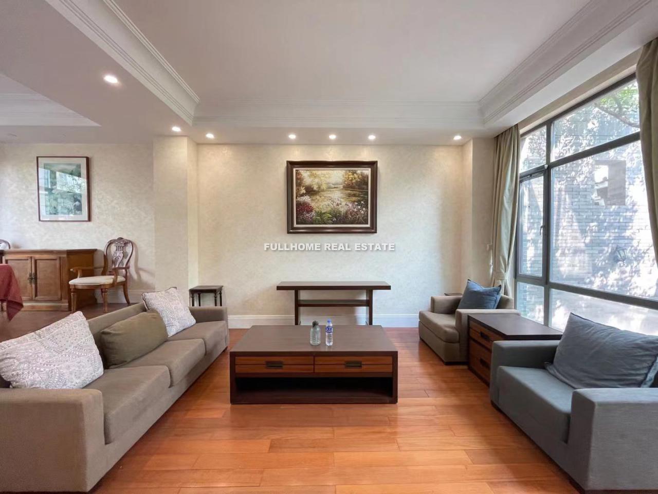 Similar property: Yosemite, 4 bedrooms, 355 sqm in Beijing