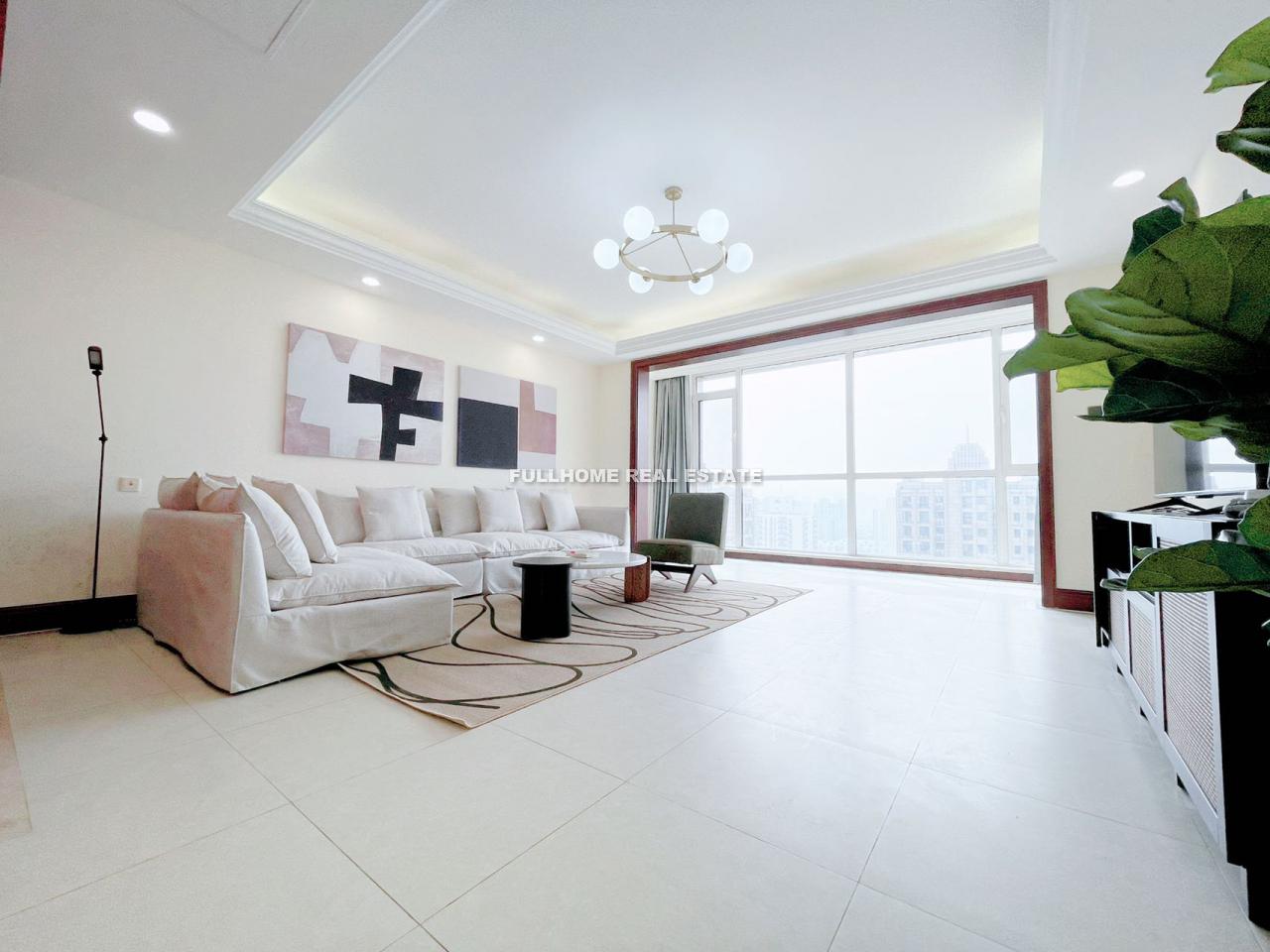 Same compound: Oceanwide International Residential Apt., 3 bedrooms in Beijing