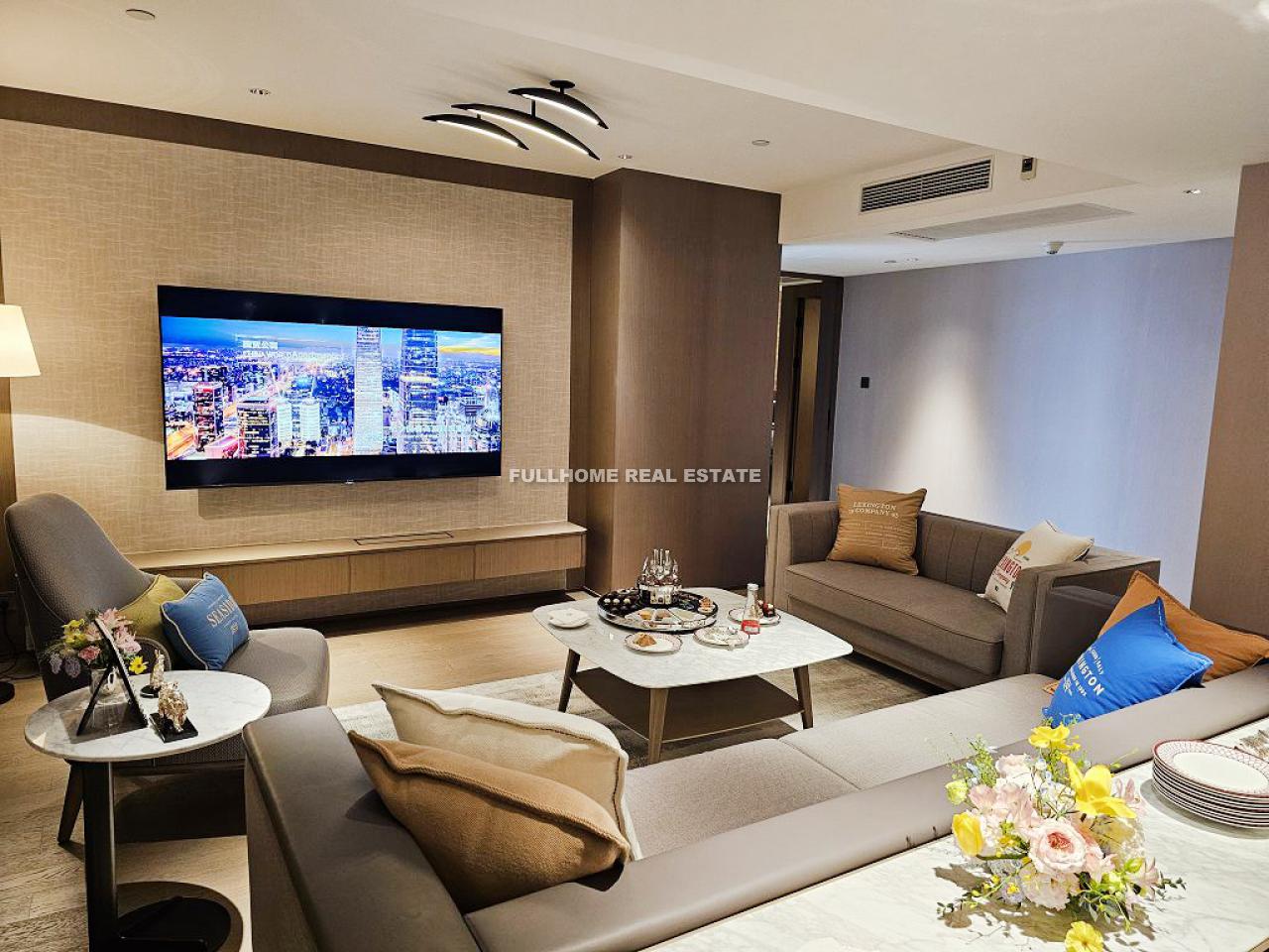 Similar property: China World Apartments, 3 bedrooms, 256 sqm in Beijing