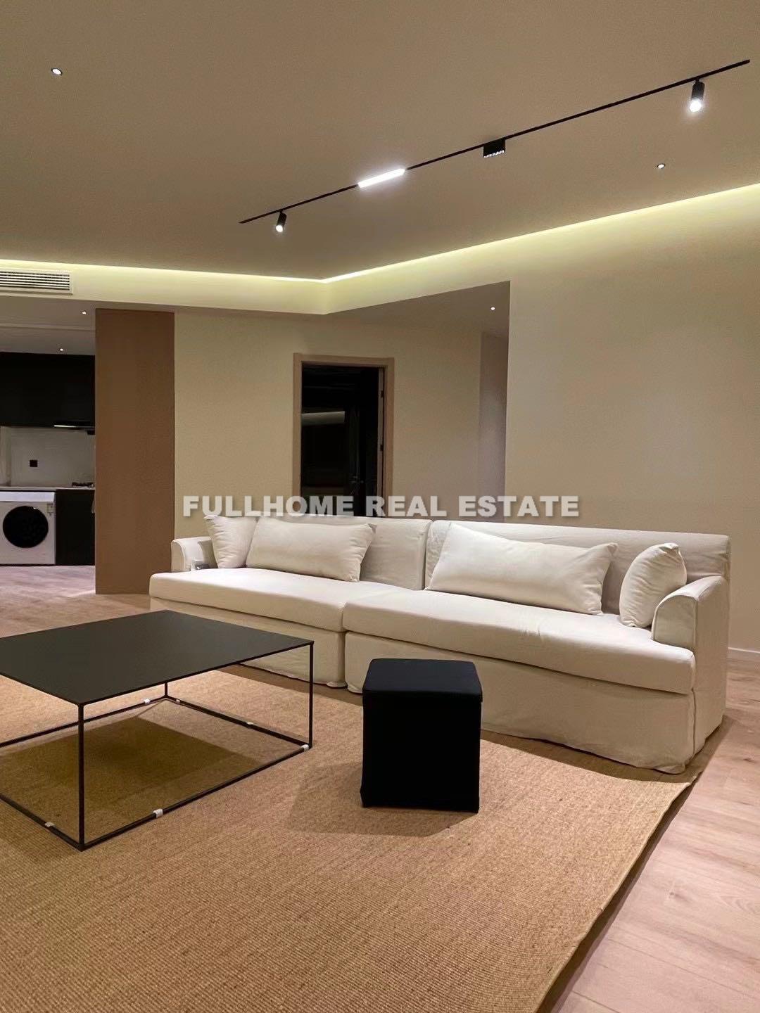 Jiahui Plaza - 3 bedroom apartment in Shanghai, Downtown, Downtown