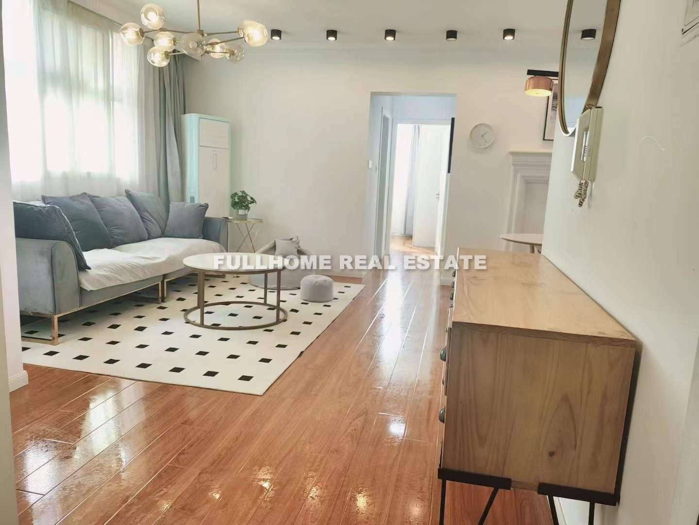 Same compound: Shi Ye Appartment, 2 bedrooms in Shanghai