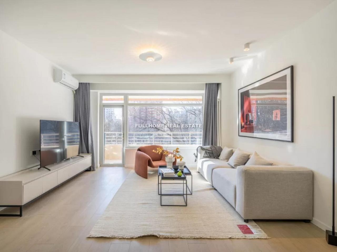 Same compound: Parkview Tower, 3 bedrooms in Beijing