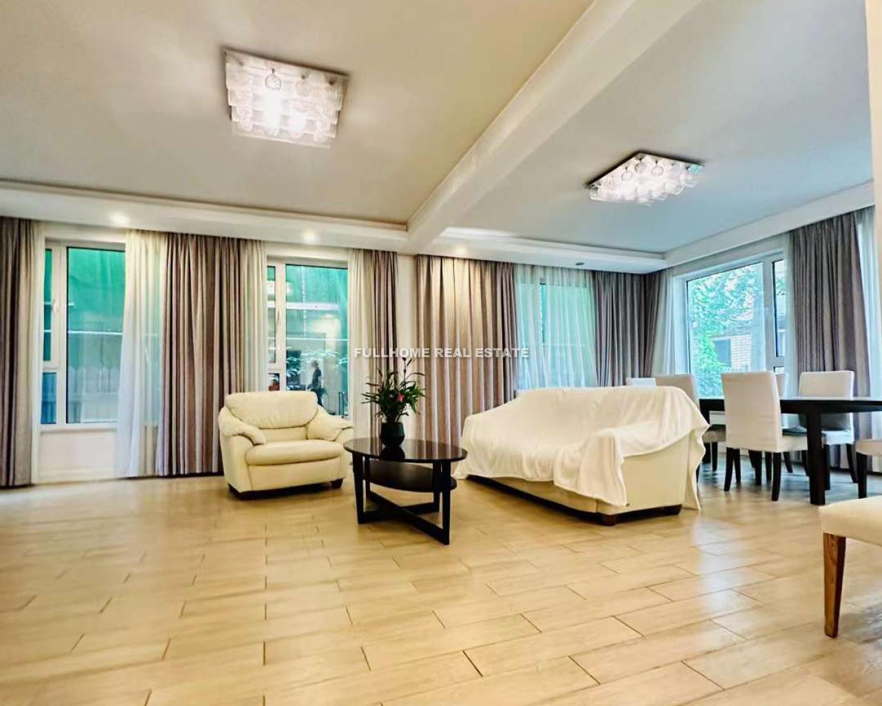 Similar property: Capital Paradise, 5 bedrooms, 350 sqm in Beijing