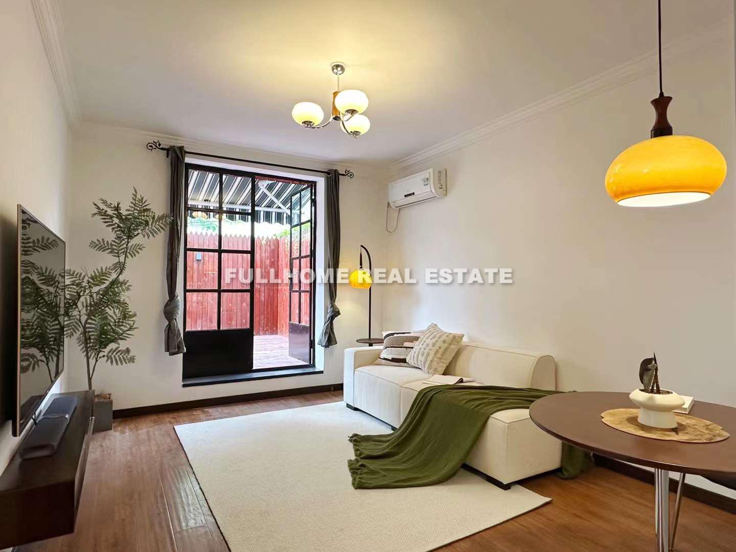 Lane 1-999Yuyuan Road Old House - 1 bedroom apartment in Shanghai, Jing An, Downtown
