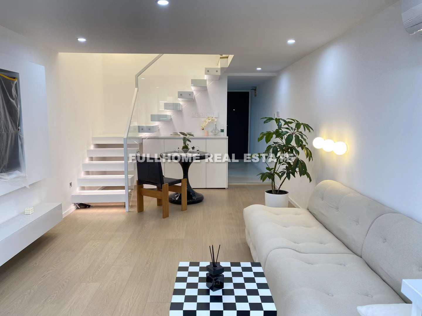 Same compound: Jingan Xinge, 1 bedrooms in Shanghai