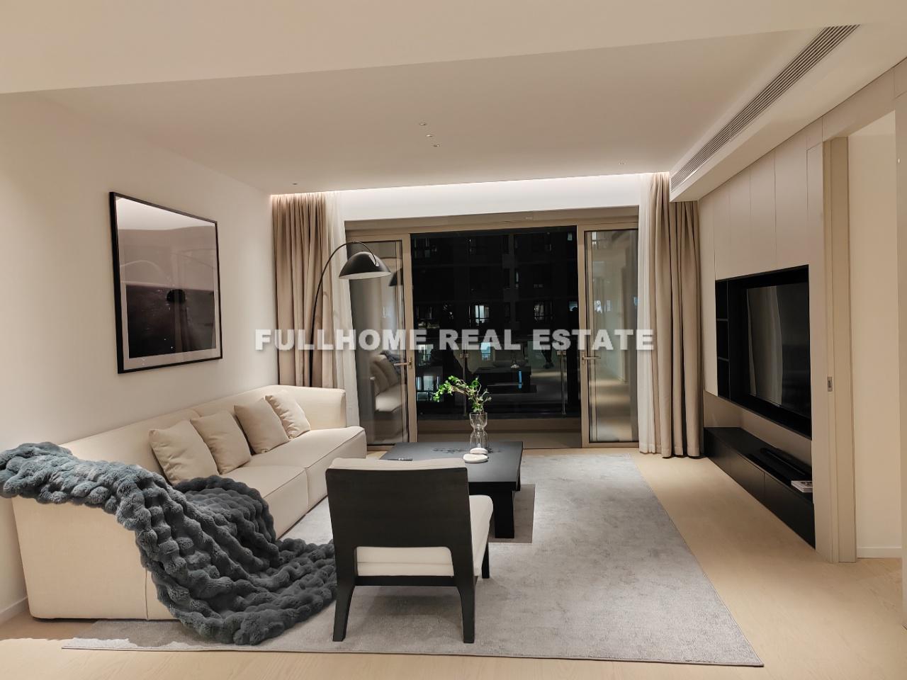 Shanghai Legend - 4 bedroom apartment in Shanghai, Lujiazui, Pudong