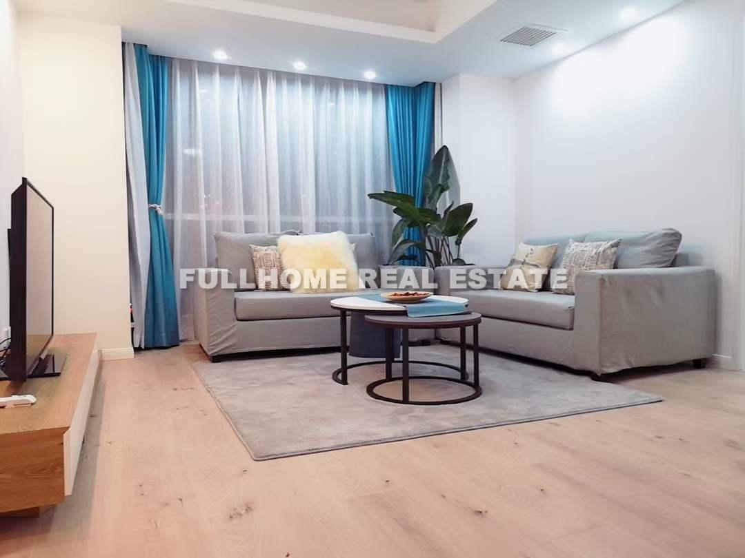 Same compound: Yujing Yuan, 3 bedrooms in Shanghai