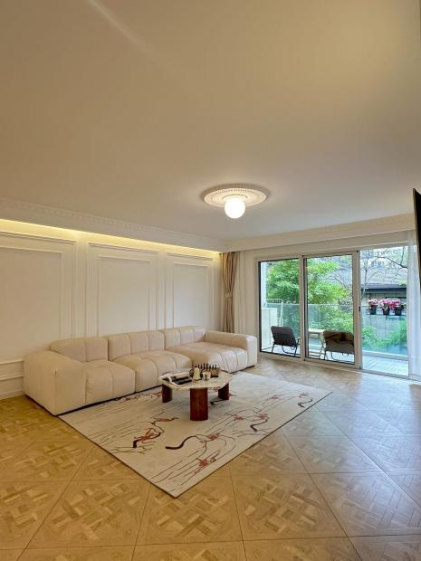 Same compound: Le Marquis, 4 bedrooms in Shanghai