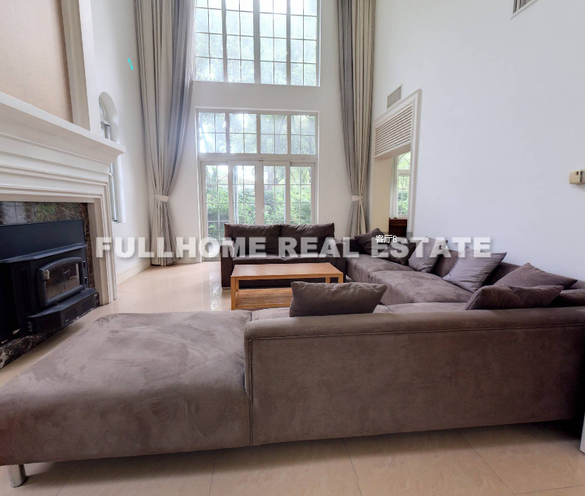 Same compound: Hampton Woods, 4 bedrooms in Shanghai
