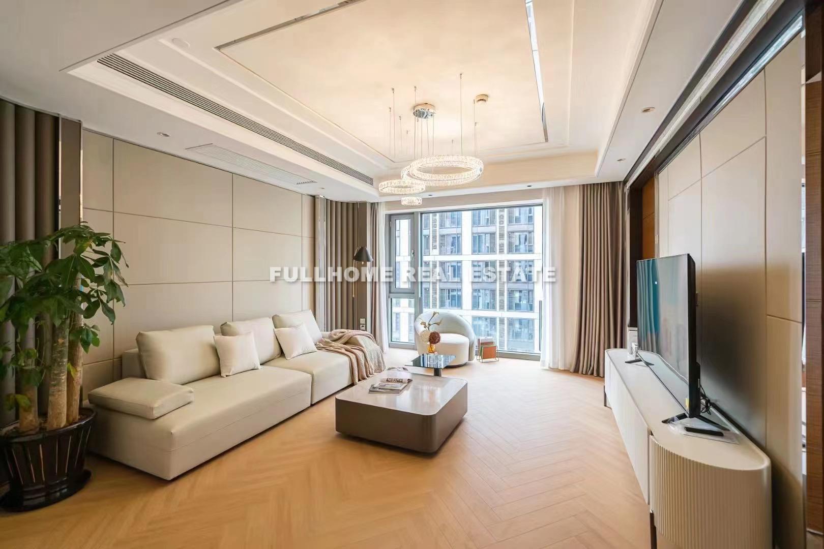 Same compound: The Bund 188, 3 bedrooms in Shanghai