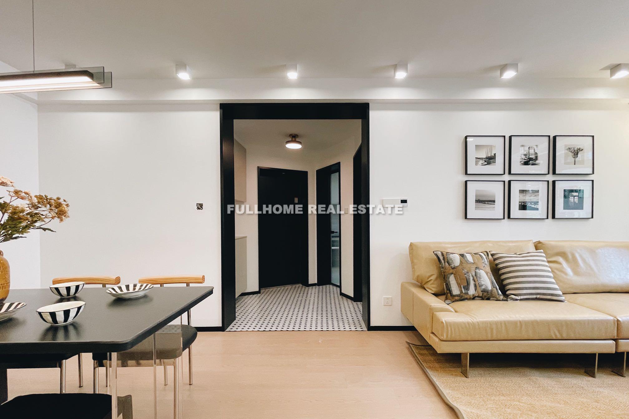 Same compound: Venice Garden, 3 bedrooms in Shanghai