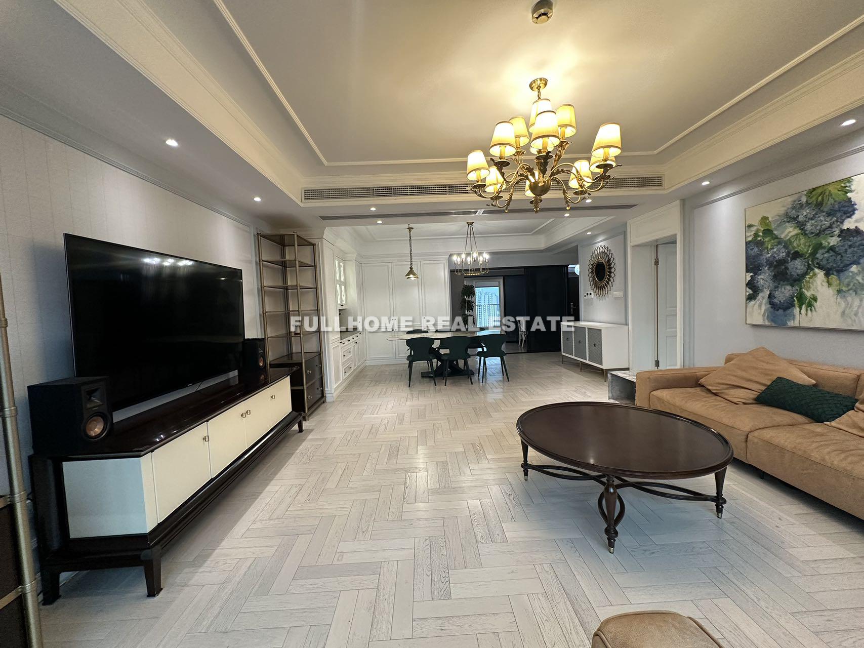 Shimao Riviera Garden - 3 bedroom apartment in Shanghai, Lujiazui, Pudong