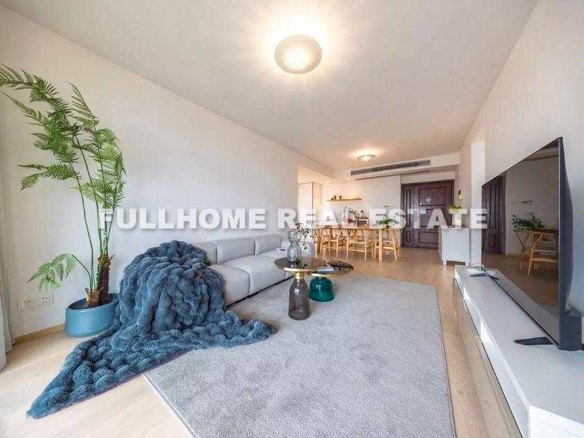 The Courtyards - 2 bedroom apartment in Shanghai, Jing An, Downtown