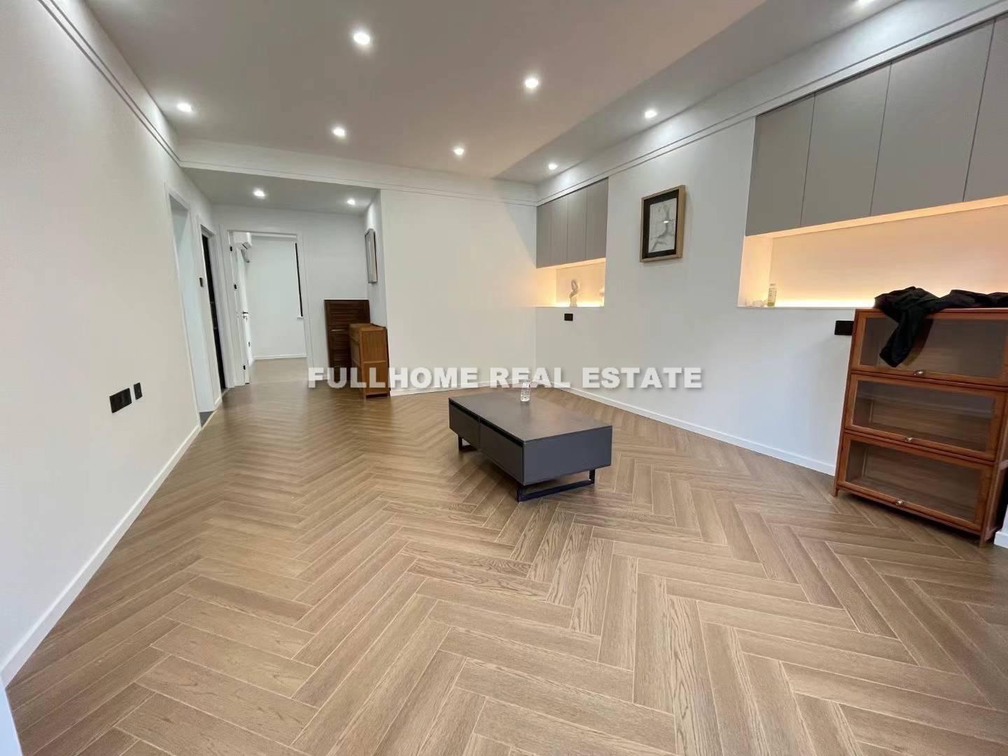 Same compound: Lane 118 Ruijin 1st Road Old House, 1 bedrooms in Shanghai