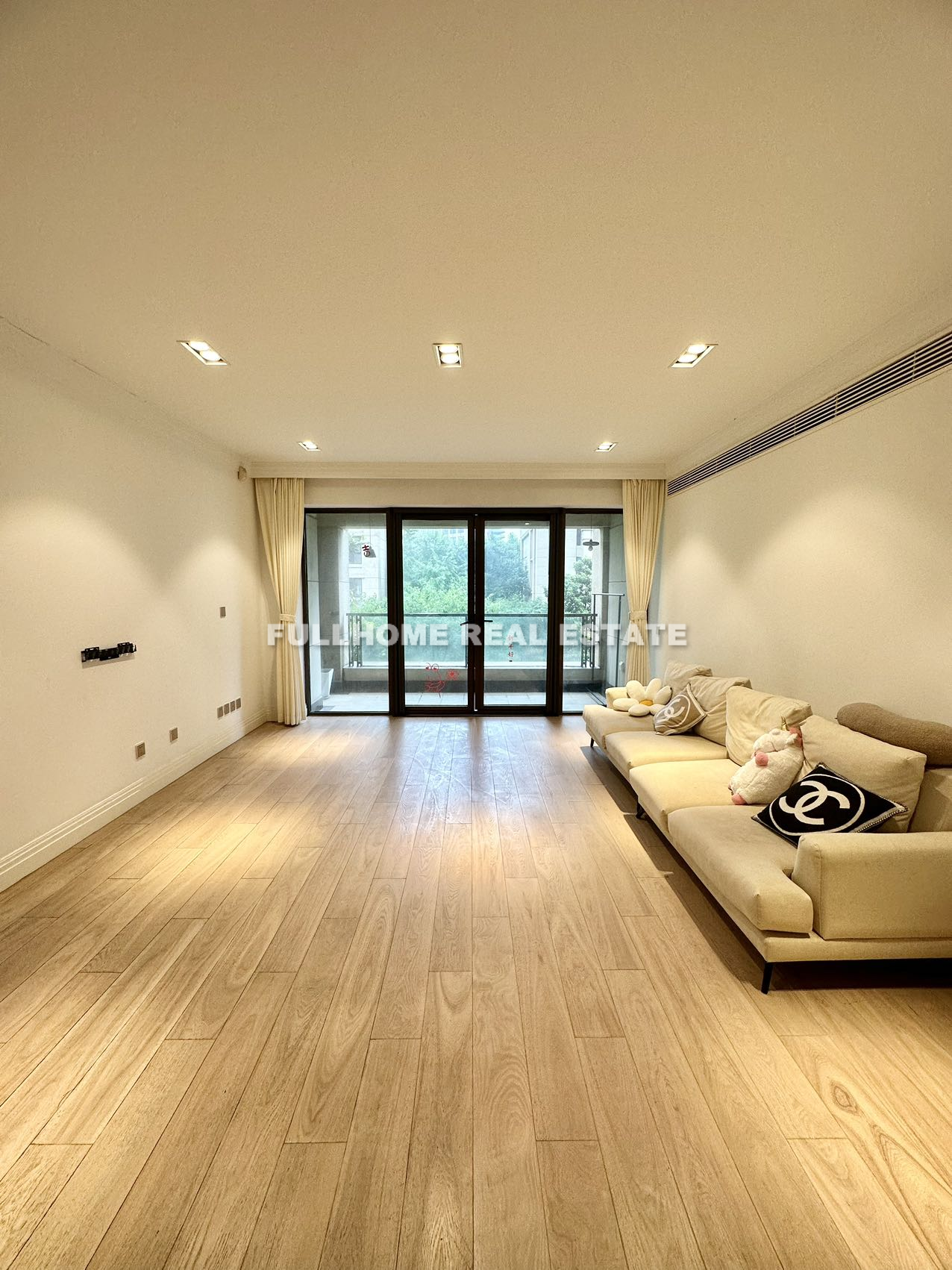 Lakeville Regency - 3 bedroom apartment in Shanghai, Xintiandi, Downtown
