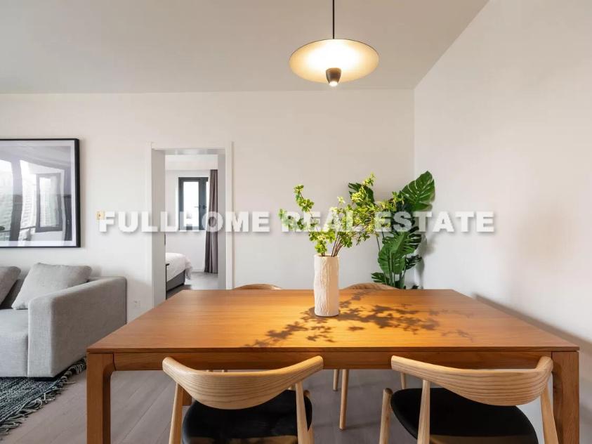 First Block - 3 bedroom apartment in Shanghai, Jing An, Downtown