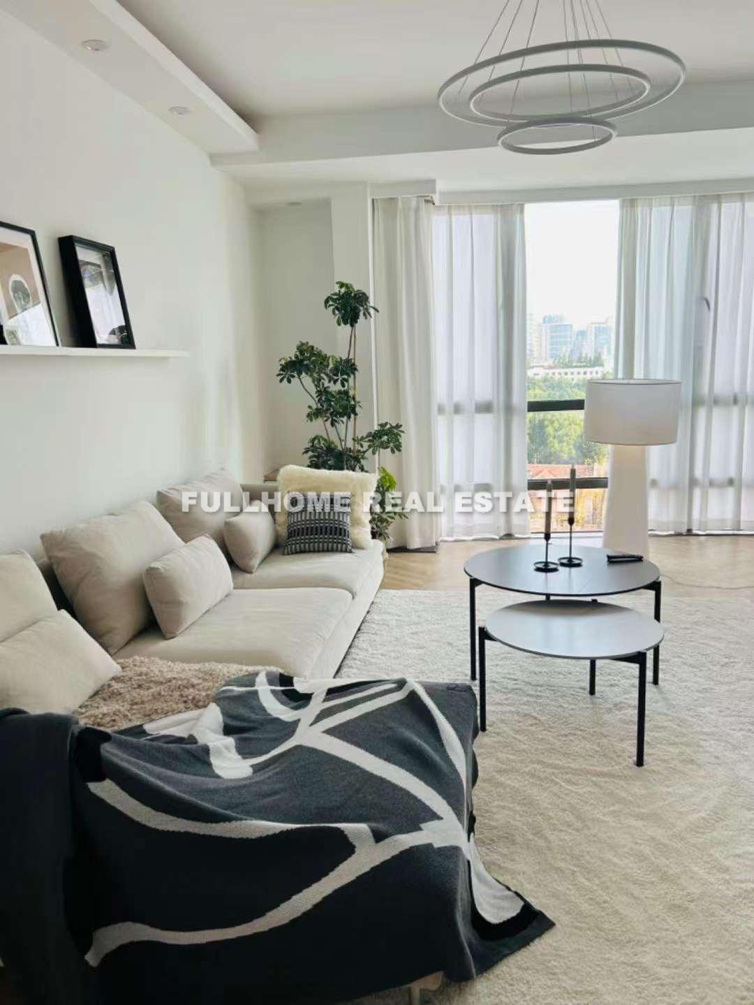 Top Of City - 2 bedroom apartment in Shanghai, People Square, Downtown