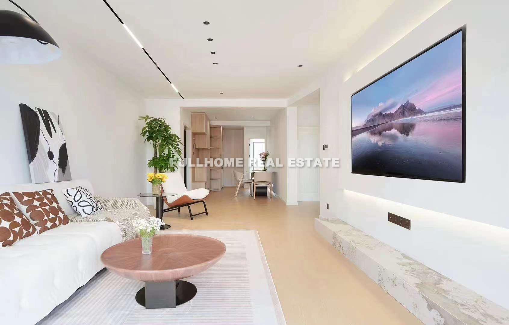 Same compound: Hongqiao New City, 2 bedrooms in Shanghai