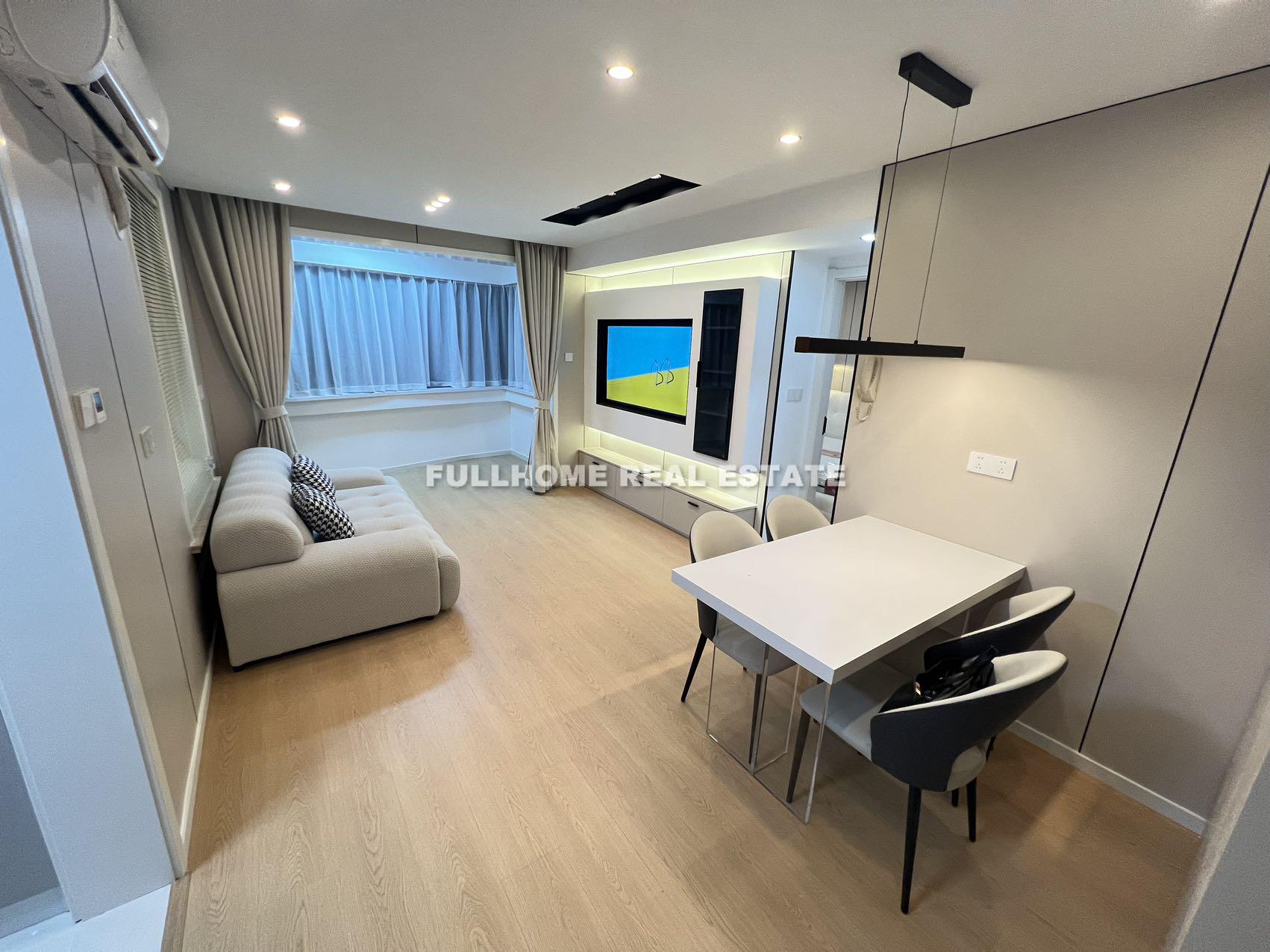 Top Of City - 1 bedroom apartment in Shanghai, People Square, Downtown