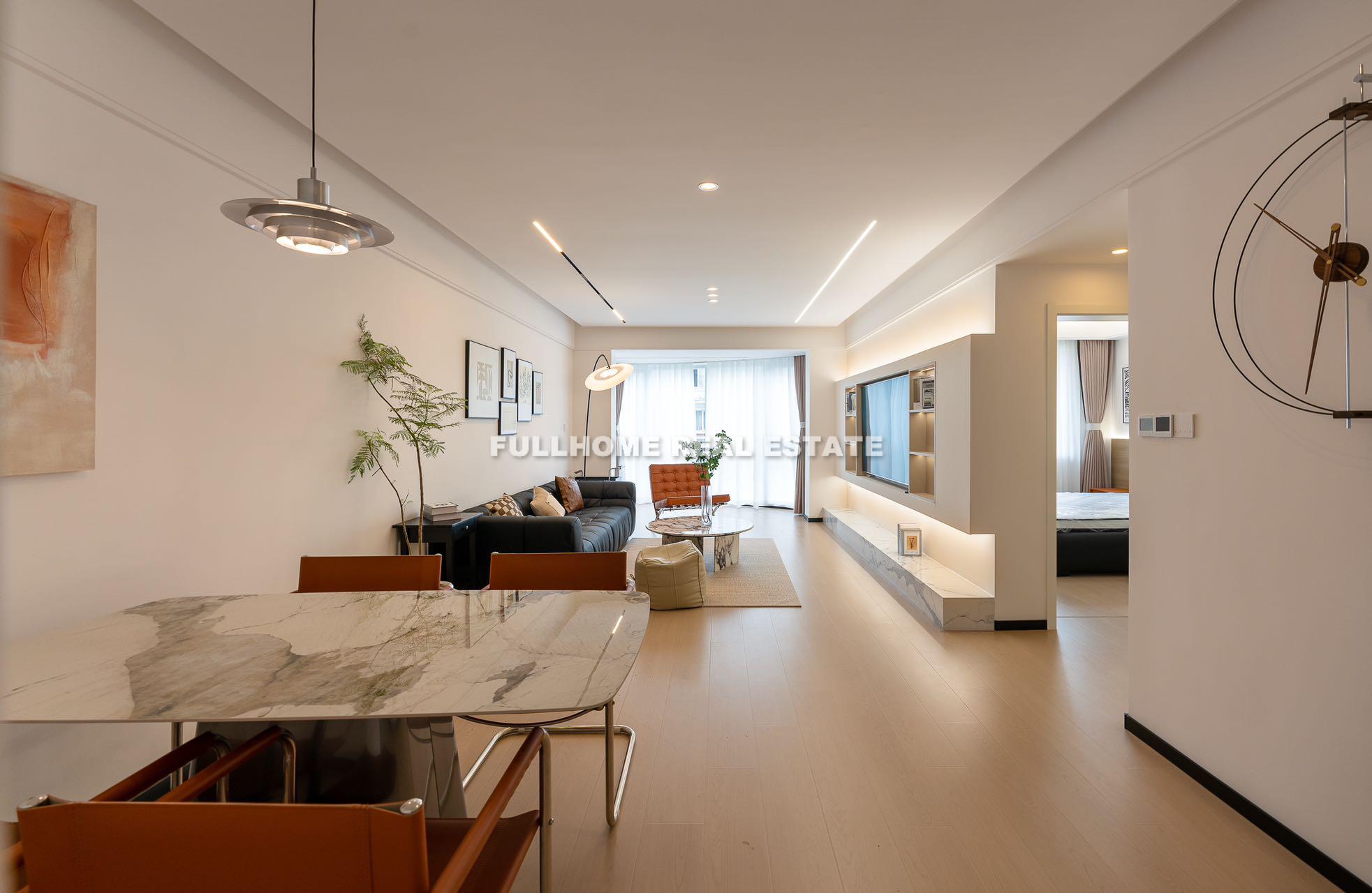 Same compound: Zhongshan Apartment, 2 bedrooms in Shanghai