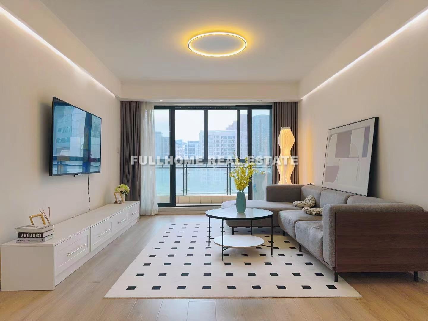 Same compound: King‘s Court, 2 bedrooms in Shanghai