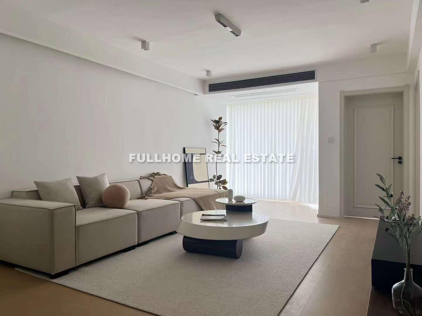 Zhong Yuan Liang Wan Cheng - 2 bedroom apartment in Shanghai, Putuo, Downtown