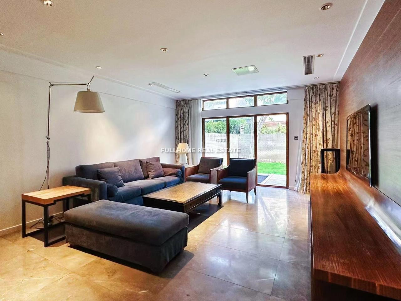 Similar property: Dragon Bay Villa, 4 bedrooms, 307 sqm in Beijing