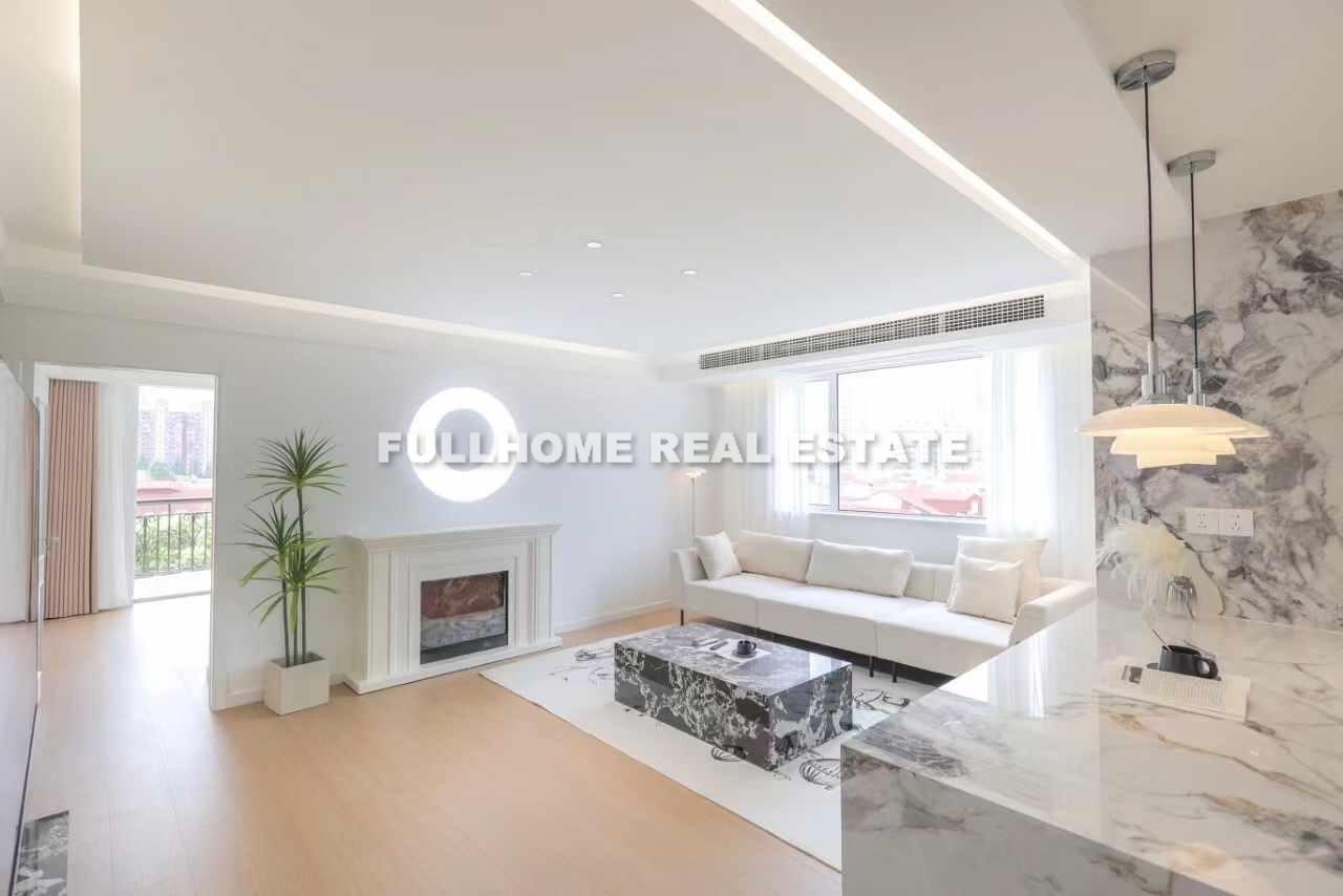 Same compound: Tianding Garden, 2 bedrooms in Shanghai