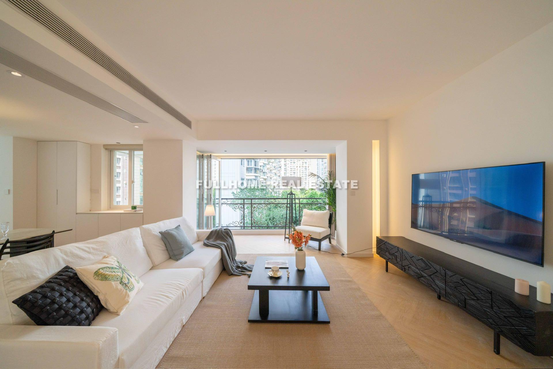Same compound: Zhongfu City Phase Ⅲ, 2 bedrooms in Shanghai