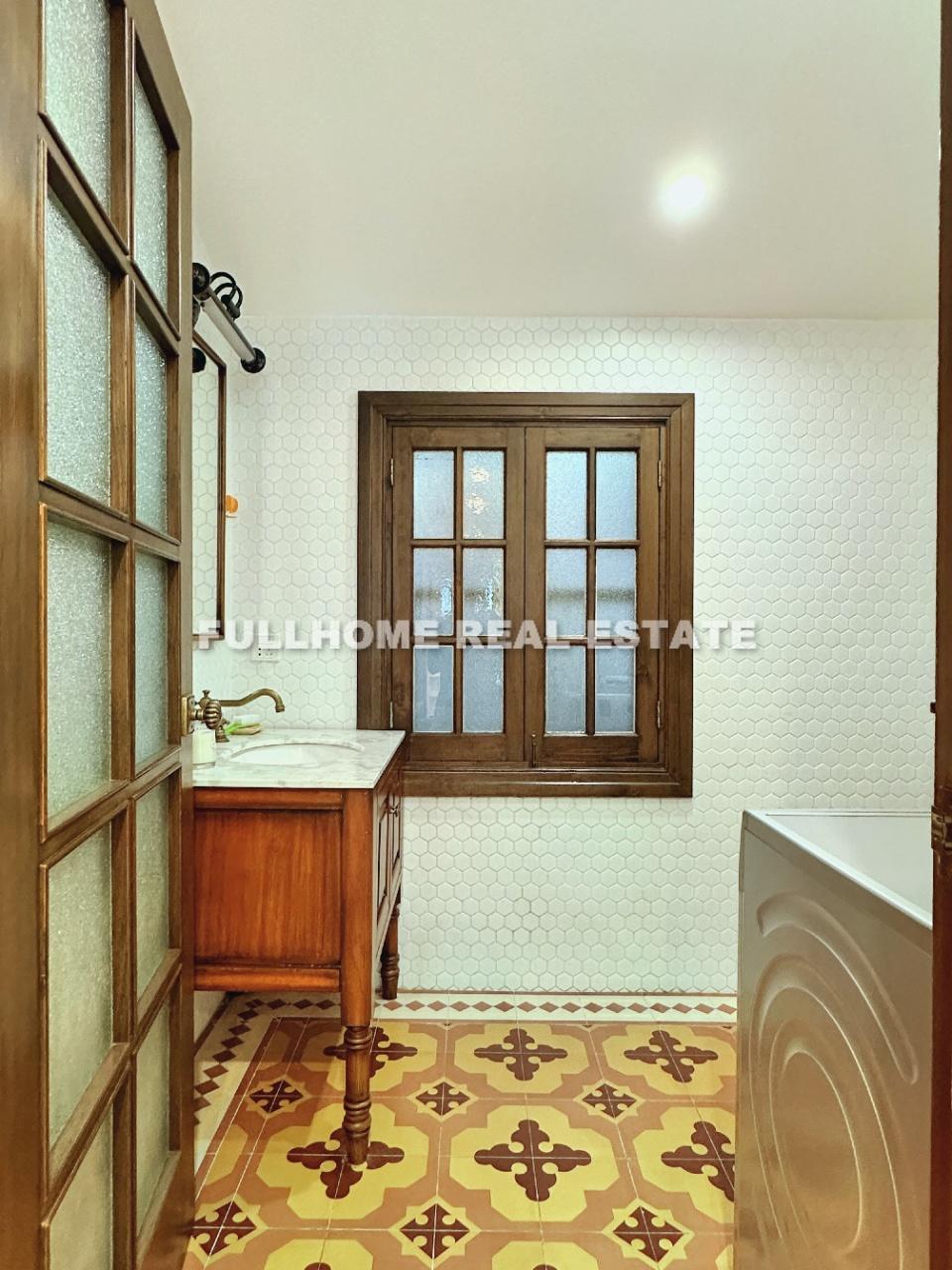 Lane 1-3000 West Yan An Road Old House - Interior view 12, Shanghai rental property