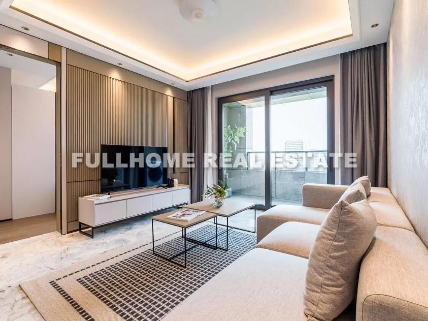 Same compound: Gubei Central Park, 3 bedrooms in Shanghai