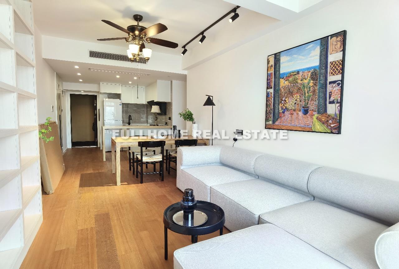 Same compound: Etam International Apartment, 2 bedrooms in Shanghai