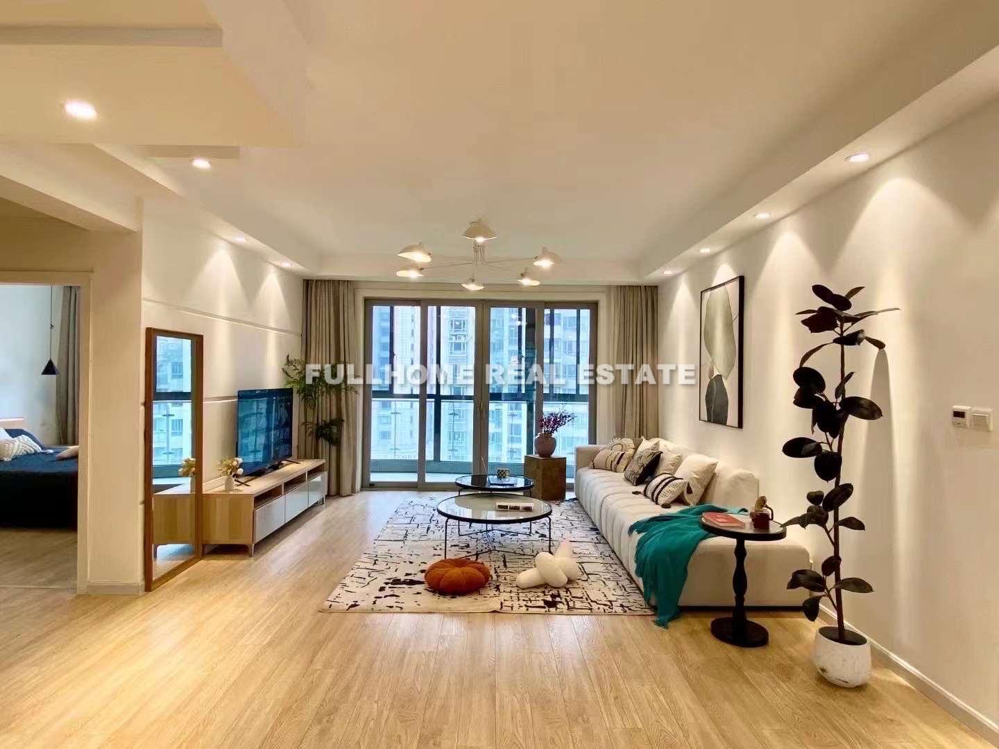 First Block - 3 bedroom apartment in Shanghai, Jing An, Downtown