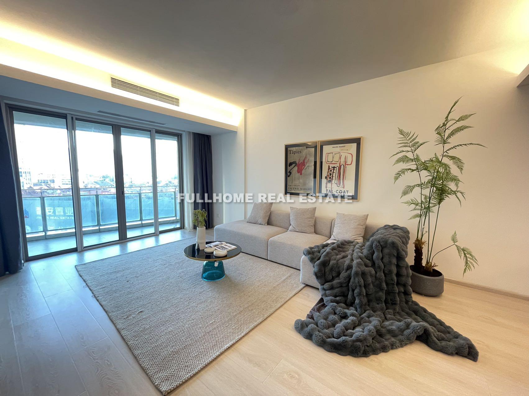 Same compound: Zhonghui Apartment, 3 bedrooms in Shanghai