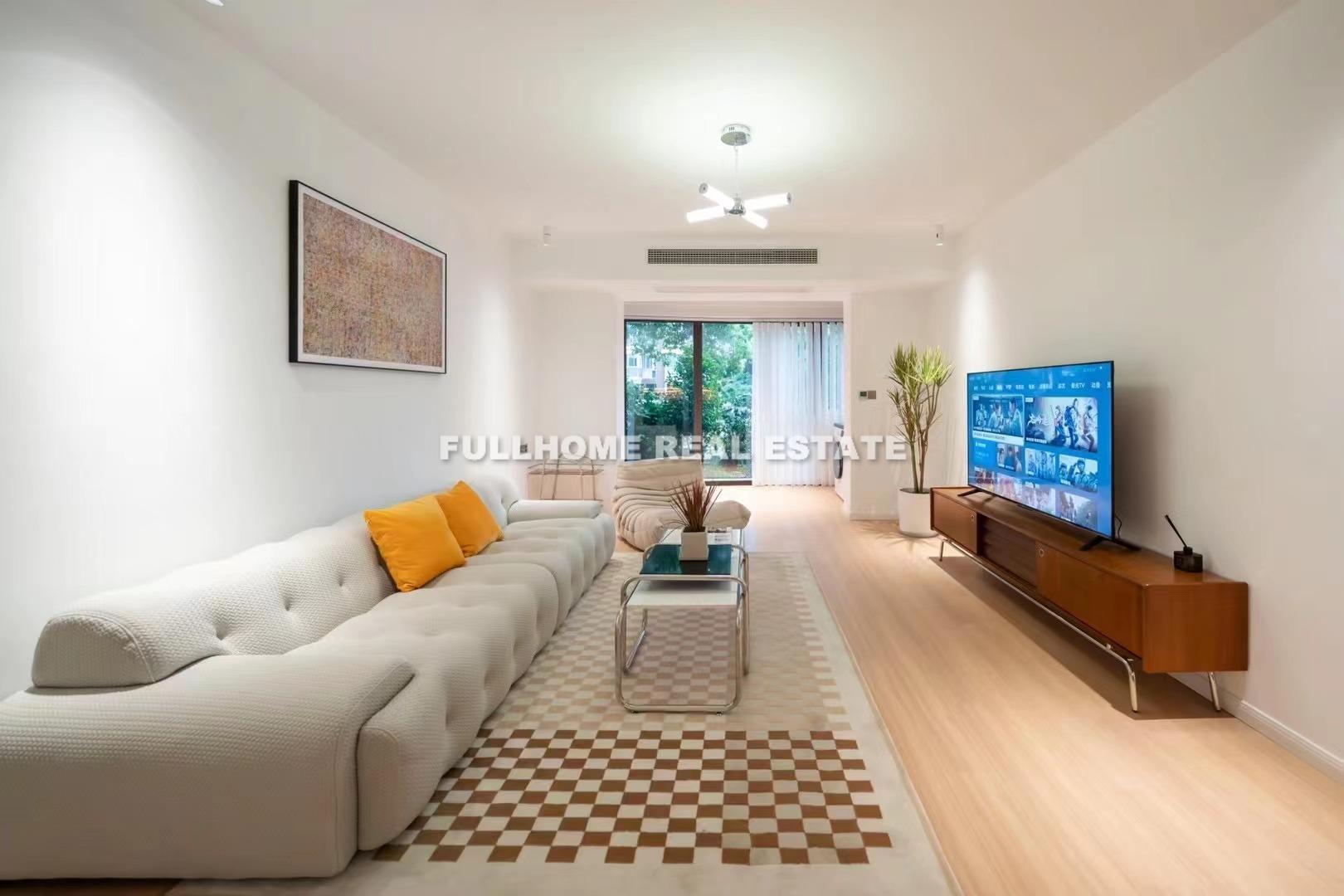 Same compound: Da Gong Guan, 2 bedrooms in Shanghai