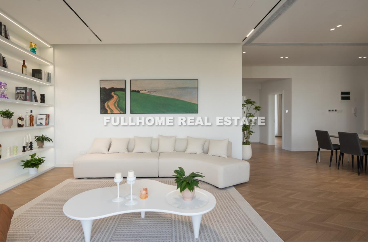 Siji Quan jing Tai Garden - 5 bedroom apartment in Shanghai, Century Park and Lianyang, Pudong