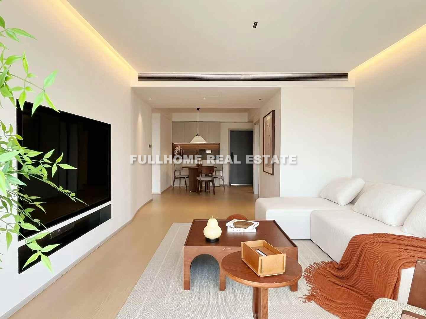 Zhong Yuan Liang Wan Cheng - 3 bedroom apartment in Shanghai, Putuo, Downtown
