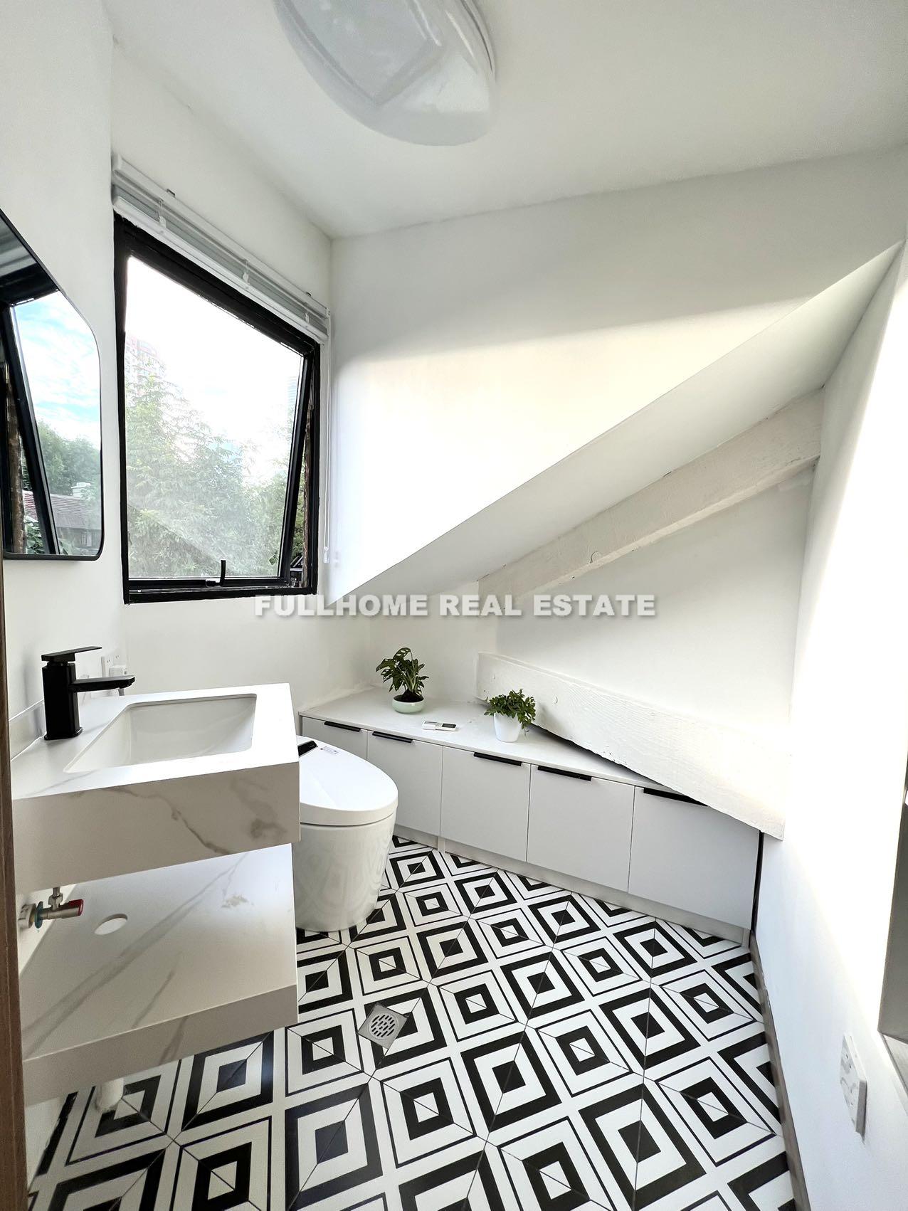 Lane 1-1000 South Shanxi Road Old House - Interior view 8, Shanghai rental property