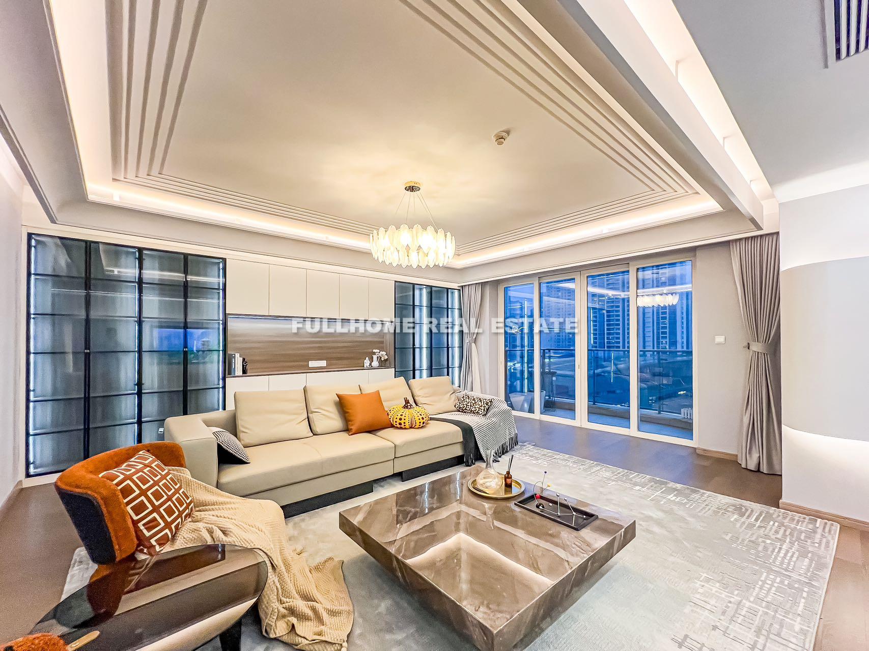 Similar property: JinLin TianDi, 4 bedrooms, 280 sqm in Shanghai