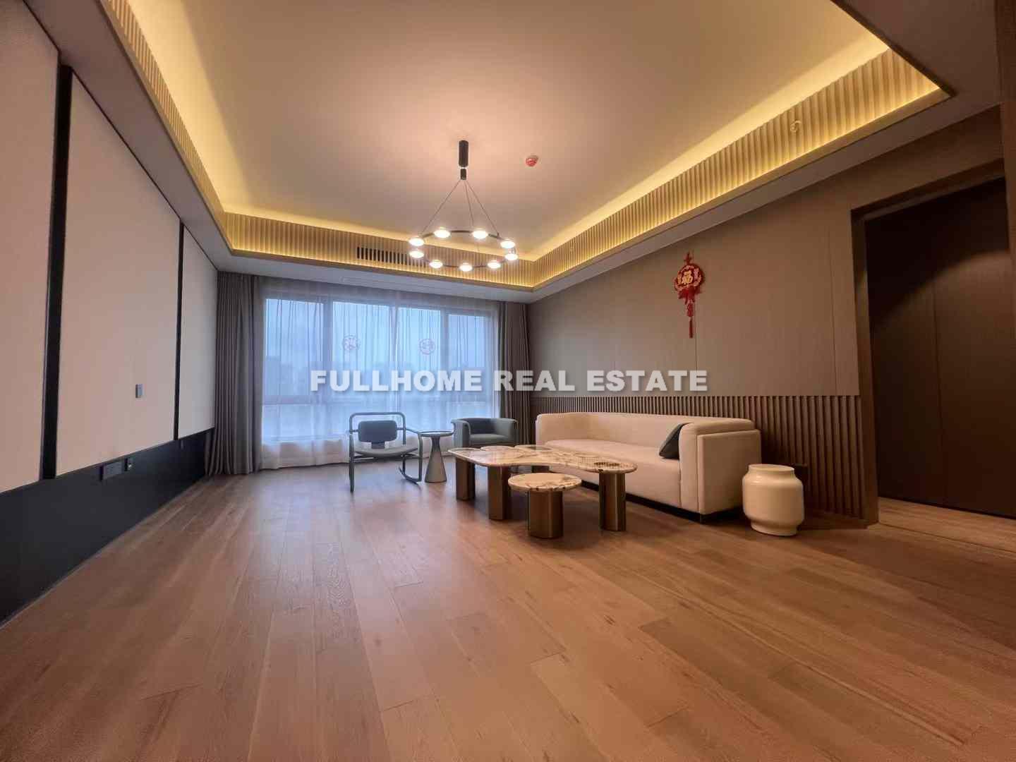 Long Hu Jiu Yue - 4 bedroom apartment in Shanghai, Qingpu, Suburb