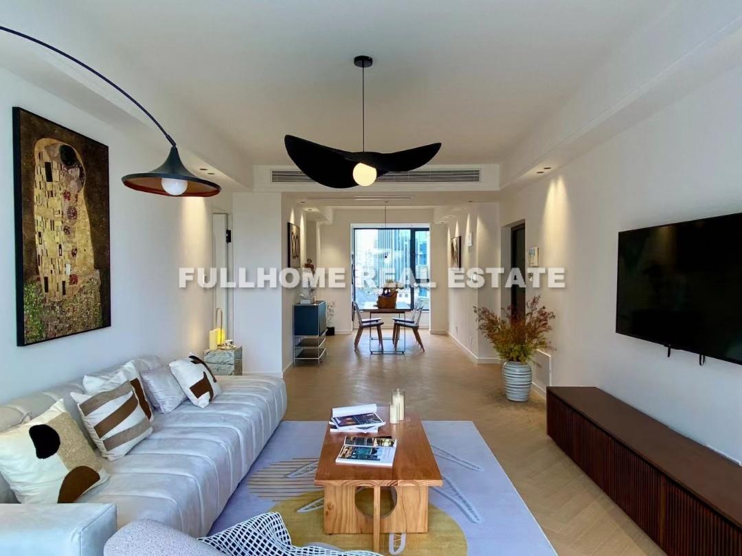 Top Of City - 2 bedroom apartment in Shanghai, People Square, Downtown