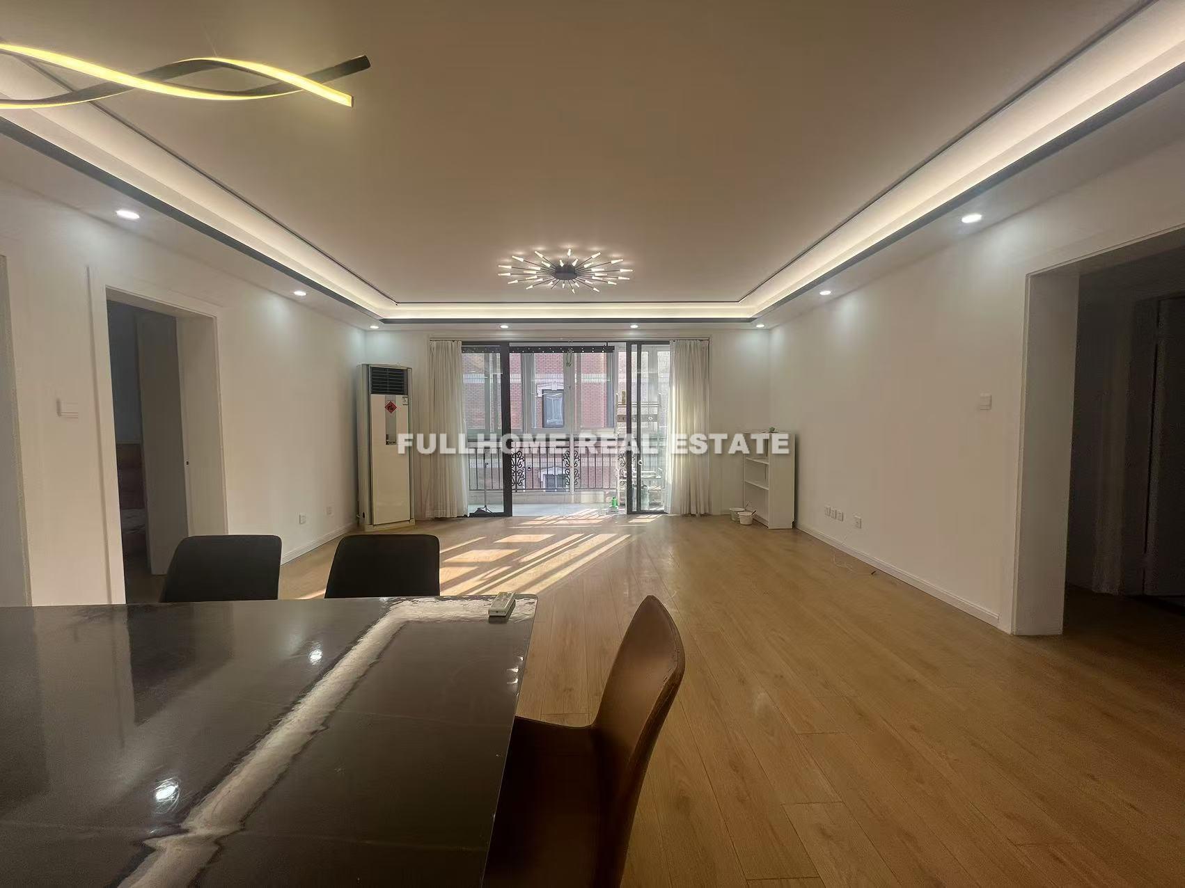 Similar property: Hua Guang Garden , 3 bedrooms, 150 sqm in Shanghai