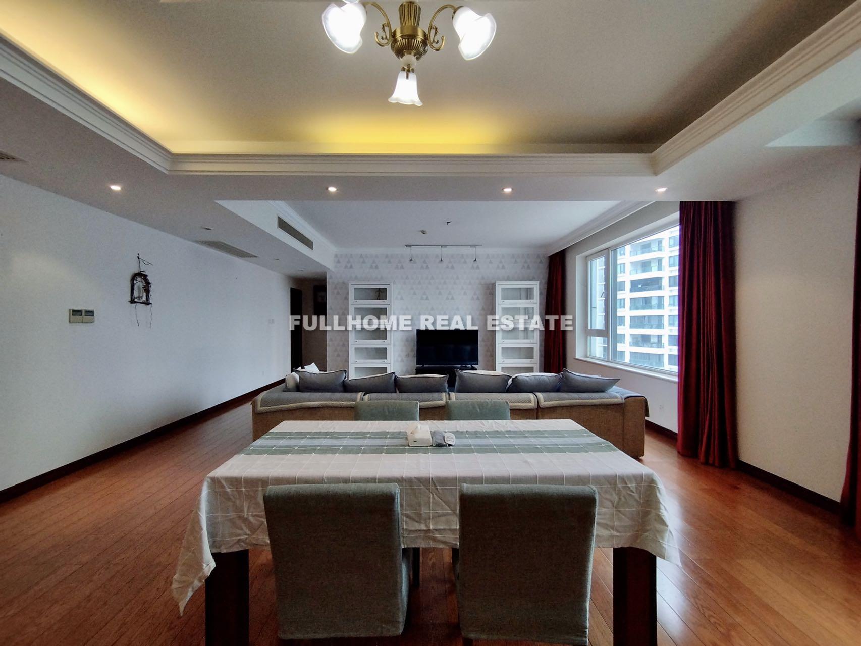 Skyline Mansion - 3 bedroom apartment in Shanghai, Lujiazui, Pudong