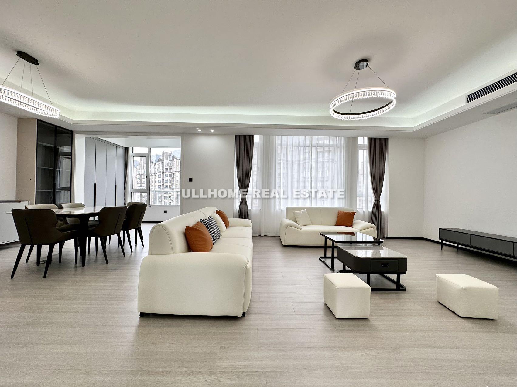Similar property: Mandarine de Gubei , 4 bedrooms, 229 sqm in Shanghai