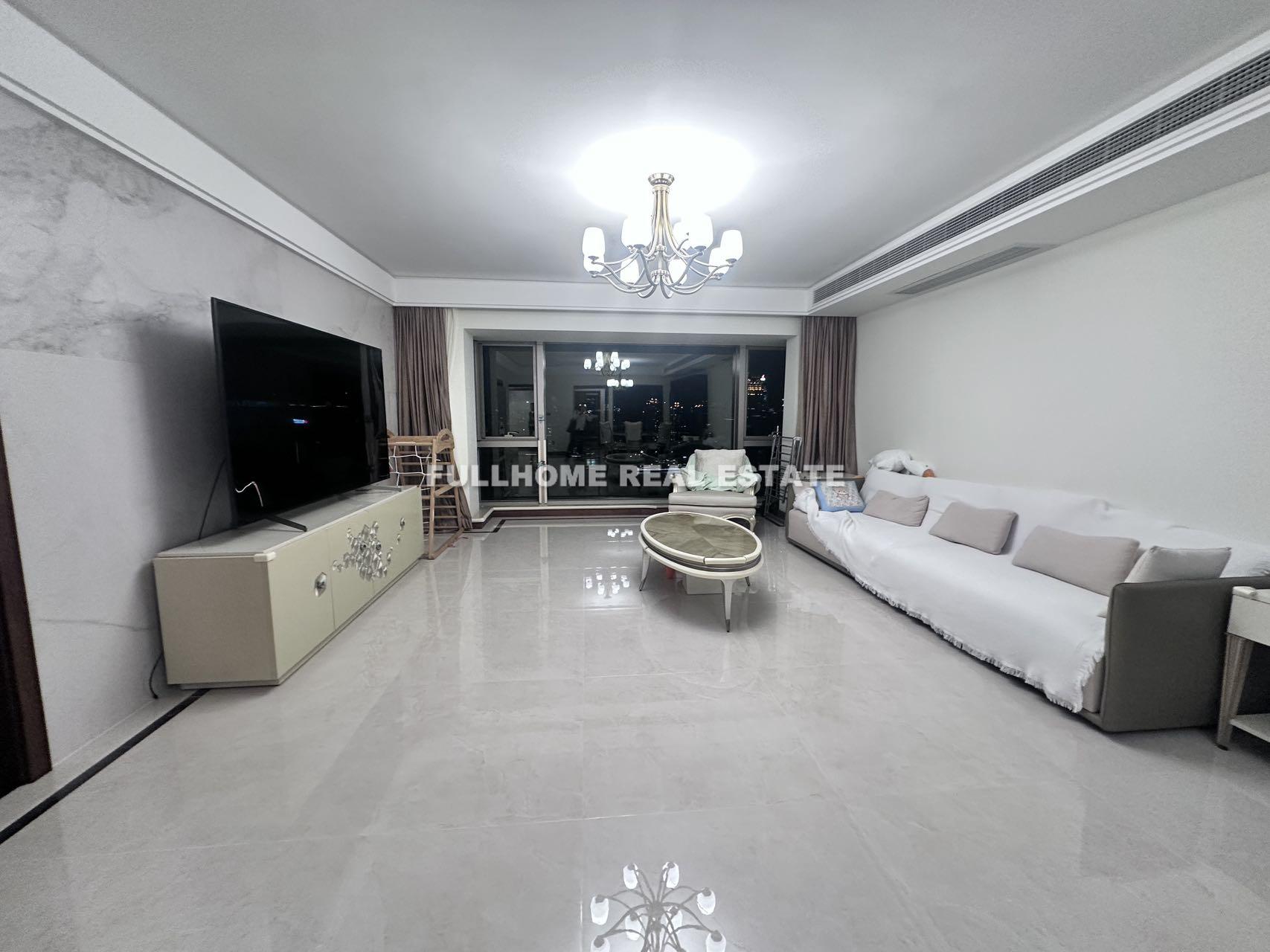 Shimao Riviera Garden - 3 bedroom apartment in Shanghai, Lujiazui, Pudong