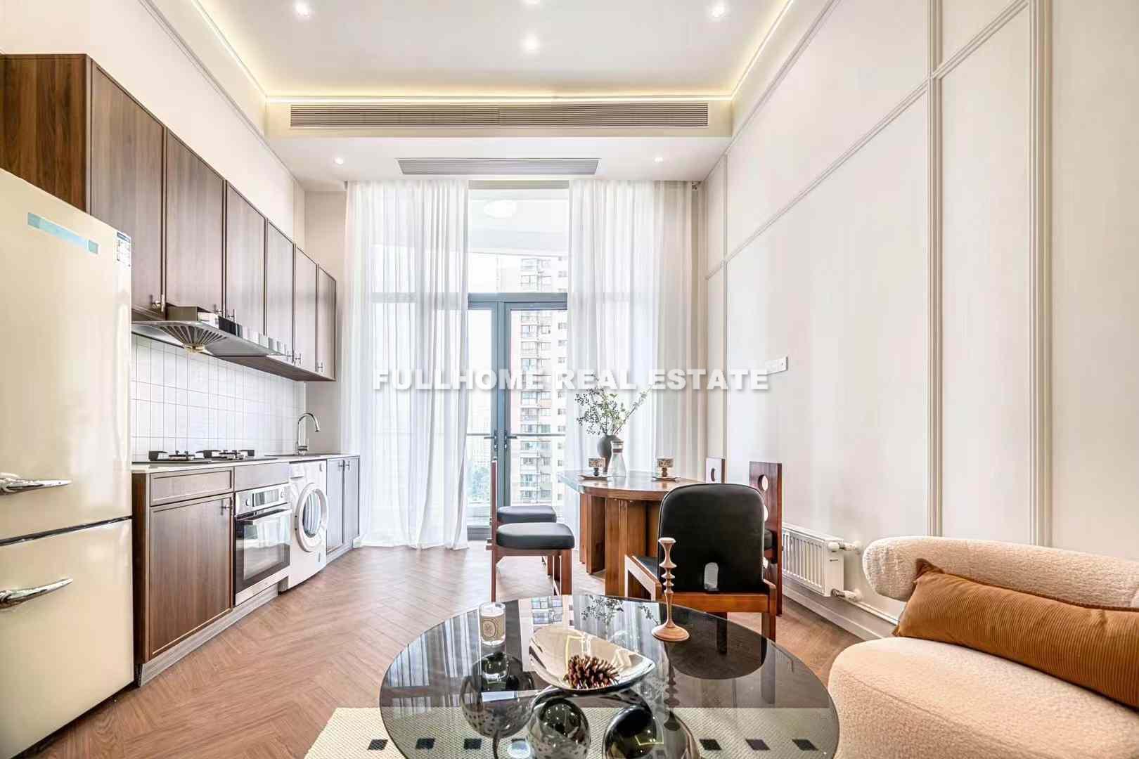 Same compound: Kaiyuan Fang, 2 bedrooms in Shanghai