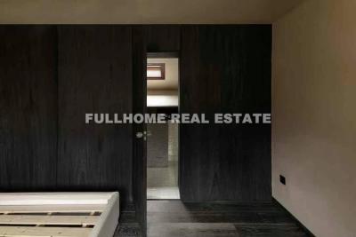 Similar property: Lane1-500 Wuyuan Road Old House, 3 bedrooms, 180 sqm in Shanghai